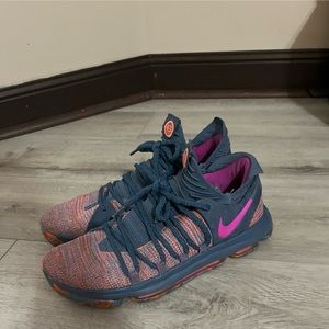 Size 10 used but in good condition